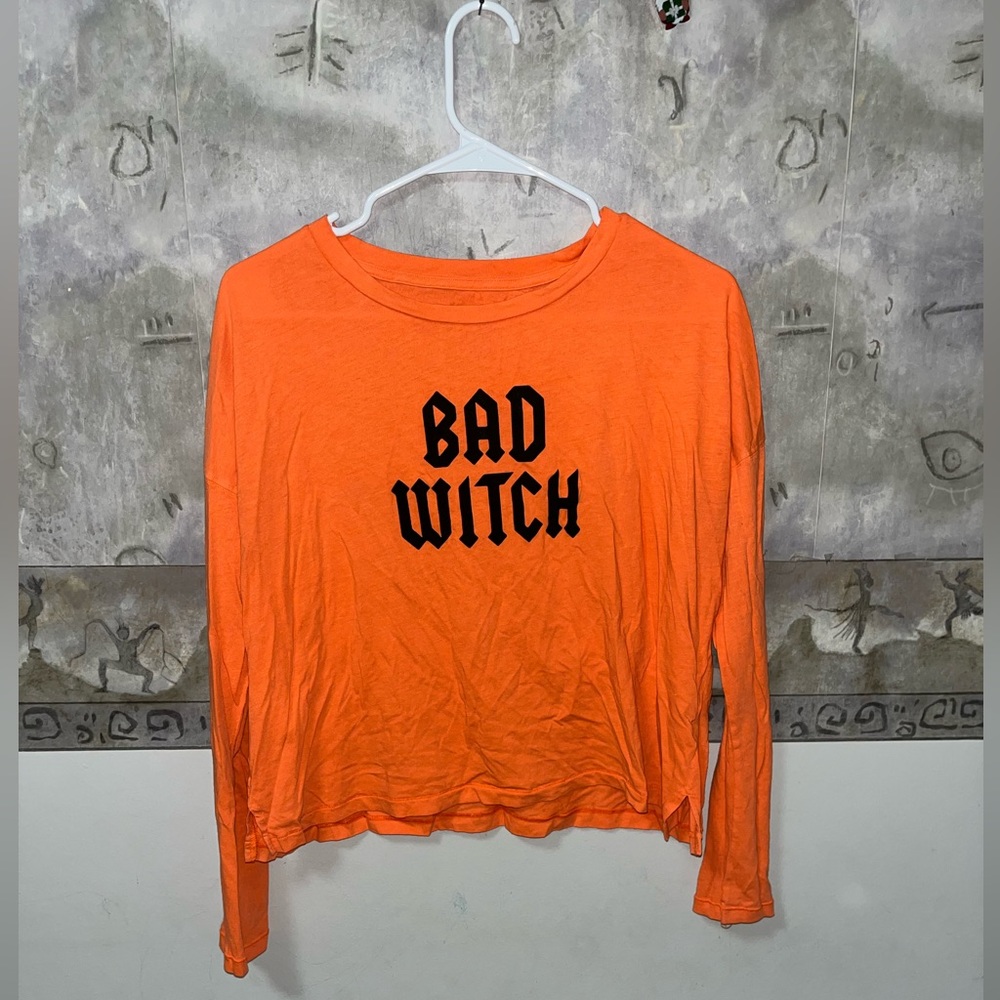Women’s PINK Victoria’s Secret orange cropped tee. Used condition rarely worn.